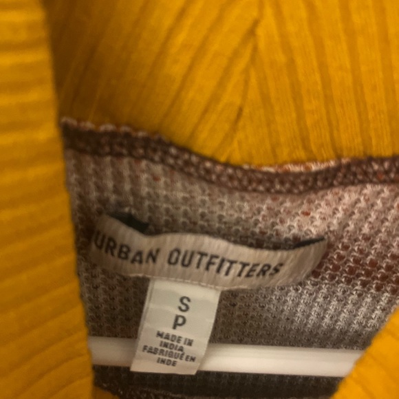 Sweater - Picture 3 of 3